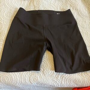 Uniqlo Women's Black Bike Shorts